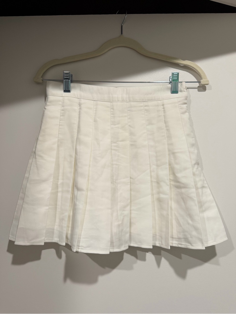 Classic White Pleated Skirt - Feminine Tennis Style